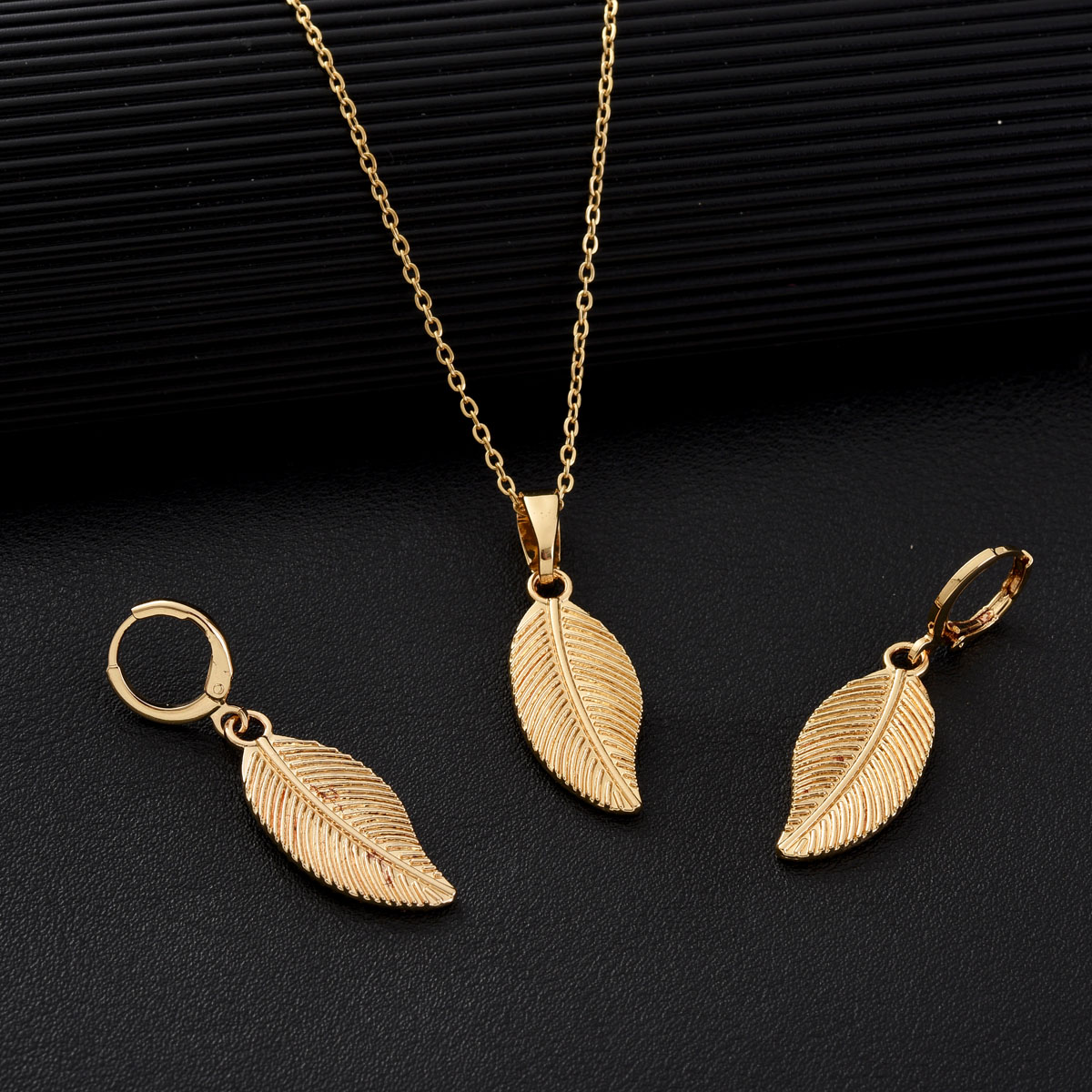 Men Accessories In Dubai - アフリカドバイエチオピアゴールドカラージュエリーセットペンダントネックレスイヤリングエリトリア花嫁ウェディングギフトパーティーアクセサリー