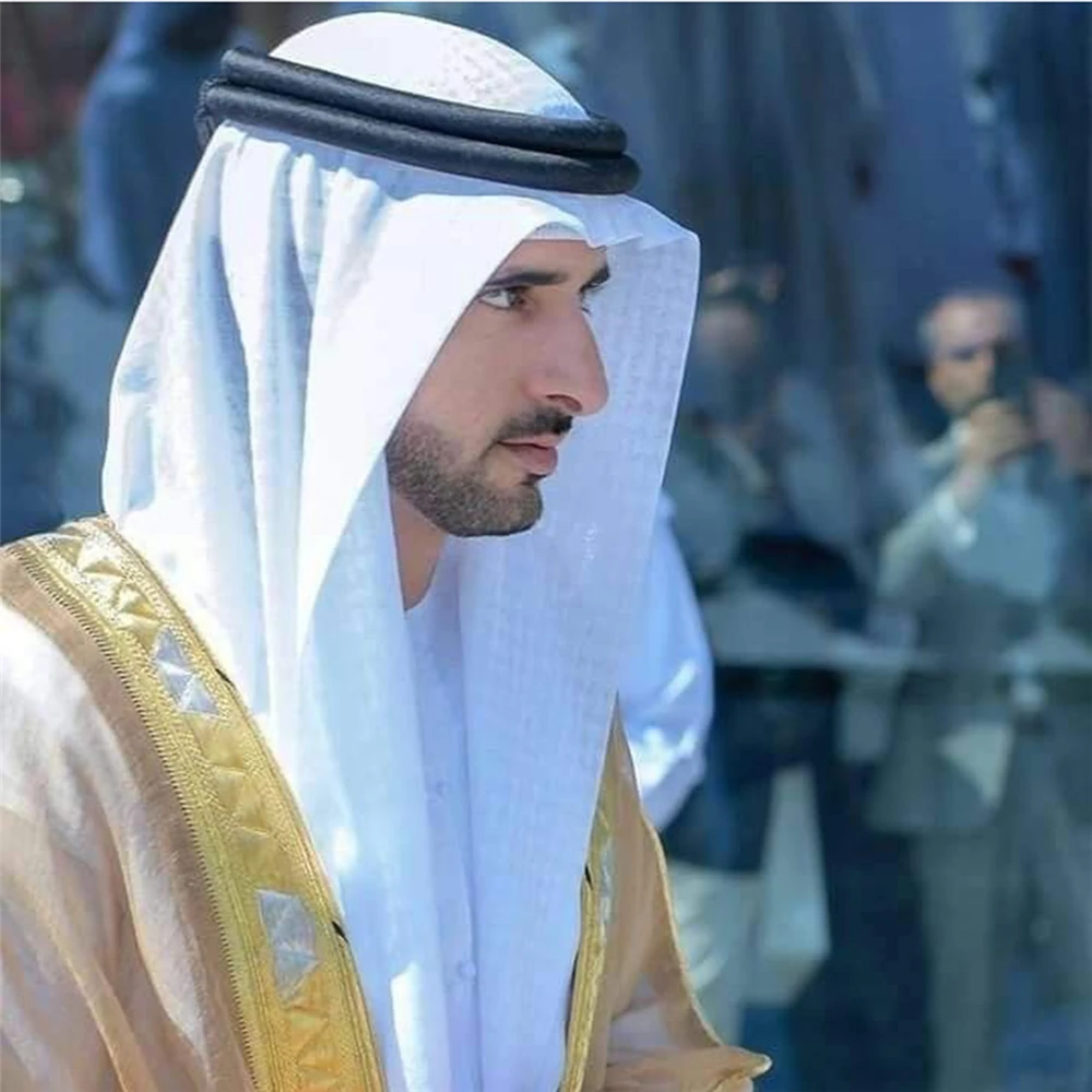 男性サウジイスラム服アラビアドバイ伝統的な衣装イスラム教徒黒 - Men Accessories In Dubai のレビューと価格