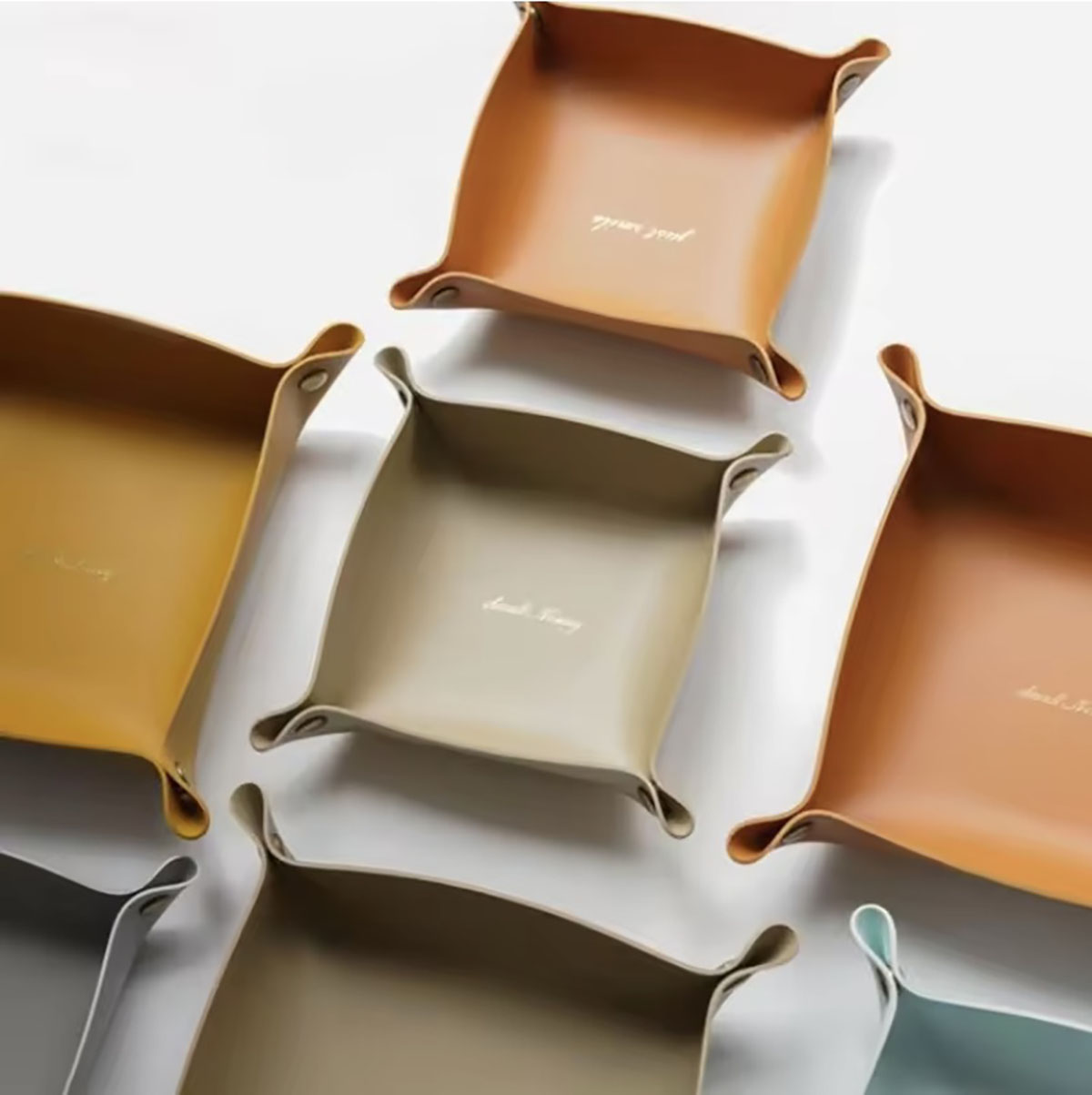 北欧スタイルの革収納トレイデスクトップオーガナイザーキージュ - Men'S Accessories Drawer Organizer のレビューと価格